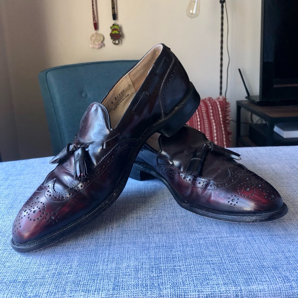Johnston & Murphy Mahogany Tassel Loafer SZ: 8 1/2